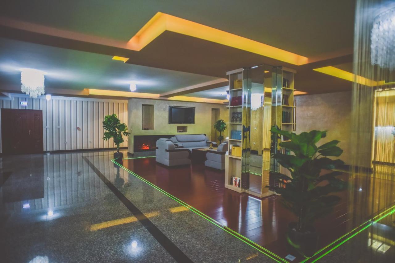 Hotel New Star Skopje Esterno foto