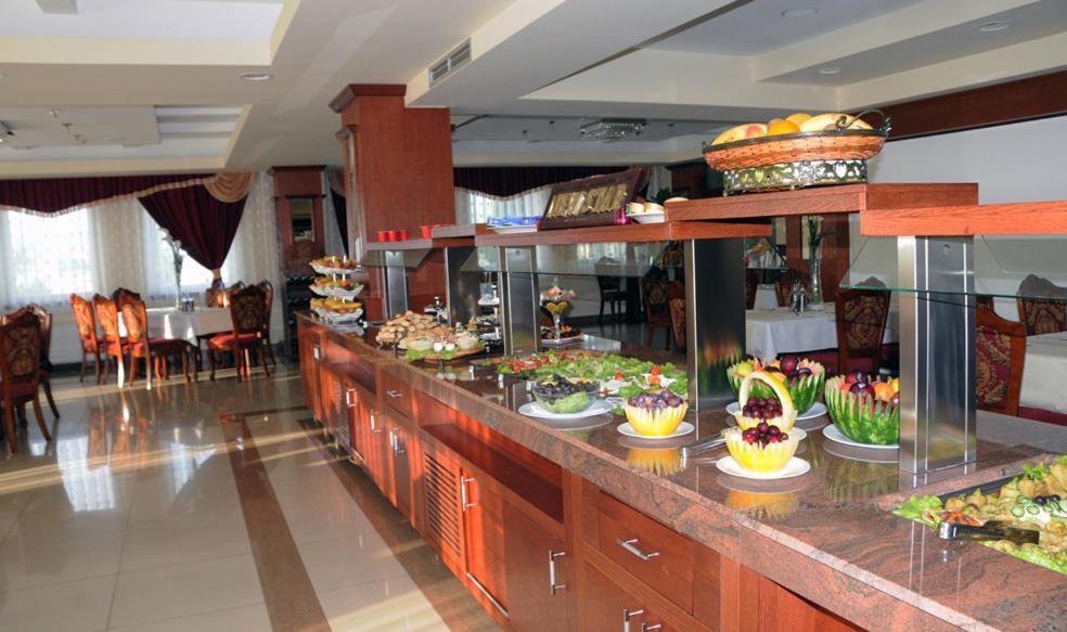Hotel New Star Skopje Esterno foto