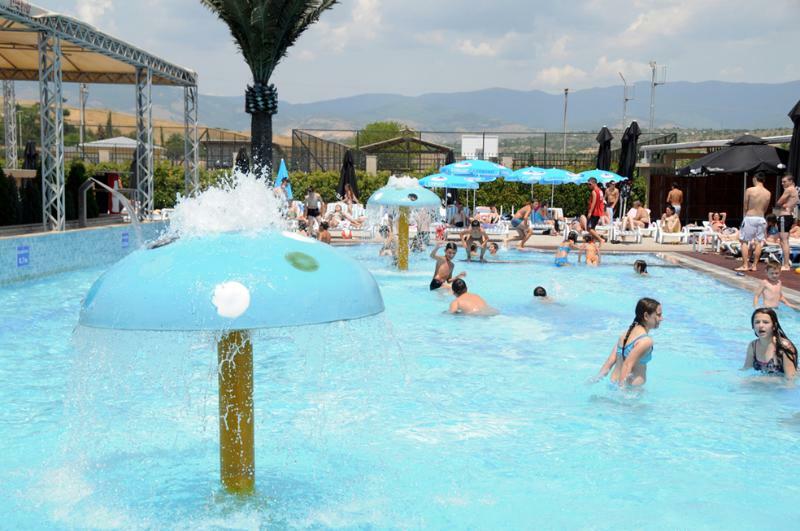 Hotel New Star Skopje Esterno foto